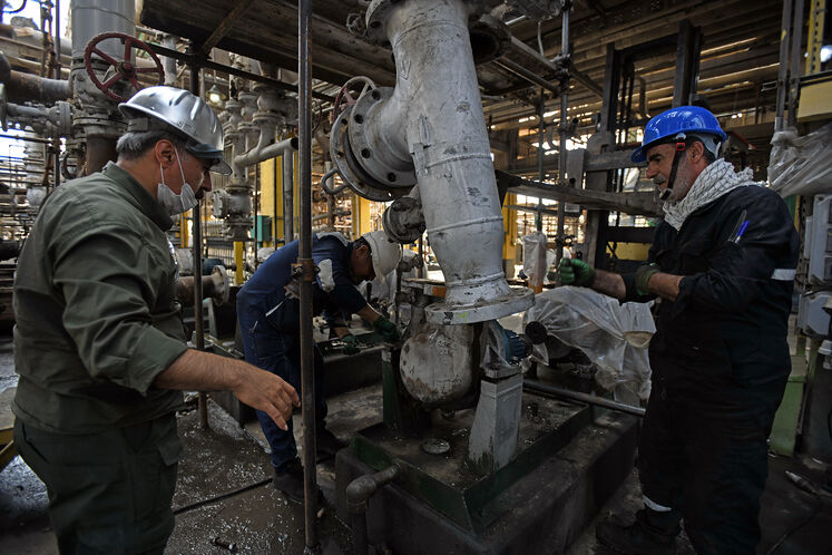 تعمیرات اساسی پالایشگاه نفت تهران