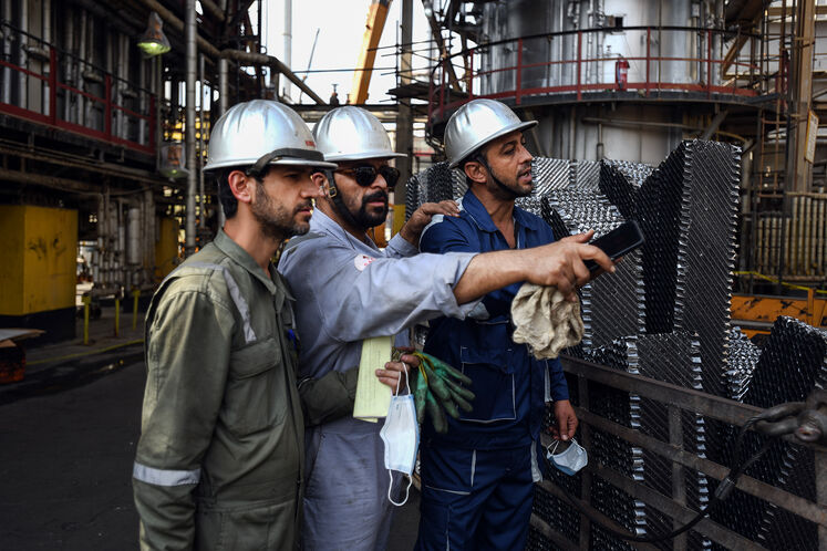 تعمیرات اساسی پالایشگاه نفت تهران