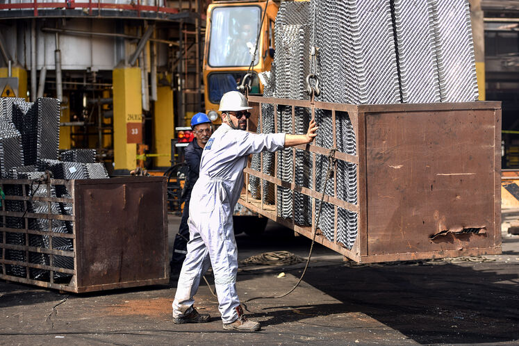 تعمیرات اساسی پالایشگاه نفت تهران