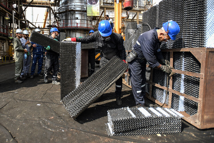 تعمیرات اساسی پالایشگاه نفت تهران