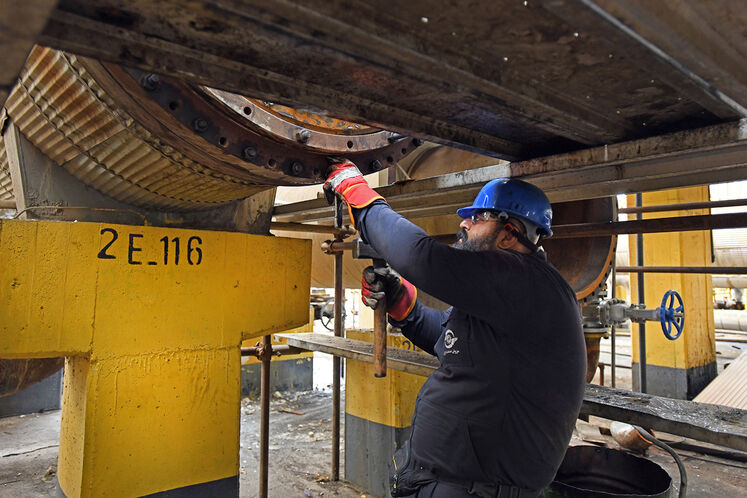 تعمیرات اساسی پالایشگاه نفت تهران