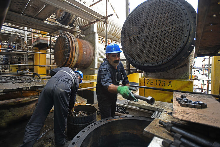 تعمیرات اساسی پالایشگاه نفت تهران