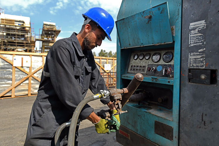 تعمیرات اساسی پالایشگاه نفت تهران