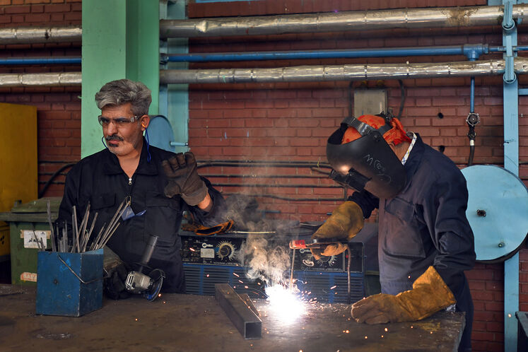 تعمیرات اساسی پالایشگاه نفت تهران