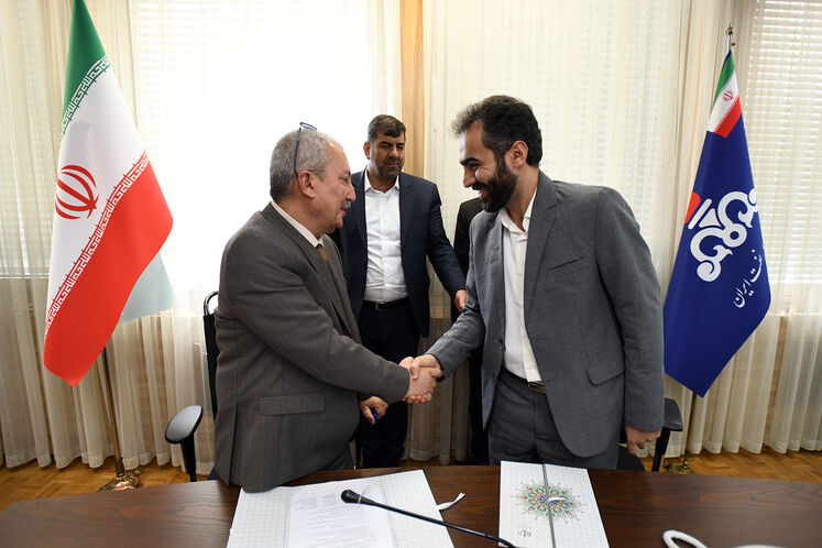 دیدار مهدی علی‌مددی، معاون وزیر در امور توسعه مدیریت و منابع انسانی با هیئت عراقی