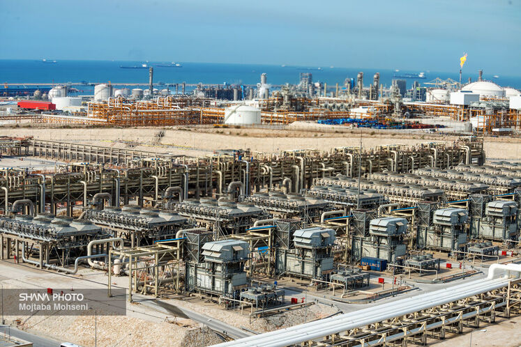 مجموع شیرینسازی و تزریق گاز به خطوط سراسری هم در این ۲۵ سال هزار و ۹۶۰ میلیارد مترمکعب بوده است (پالایشگاه چهارم پارس جنوبی در سال ۱۴۰۱)