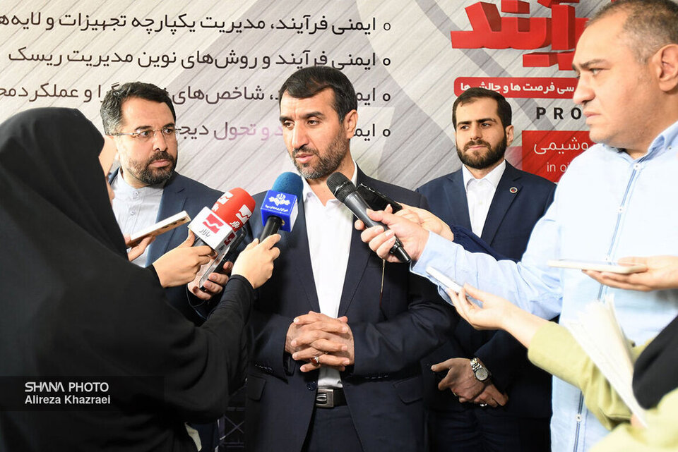 تولید حدود ۷۸ میلیون تن محصول پتروشیمی تا پایان سال ۱۴۰۲ تولید حدود ۷۸ میلیون تن محصول پتروشیمی تا پایان سال ۱۴۰۲