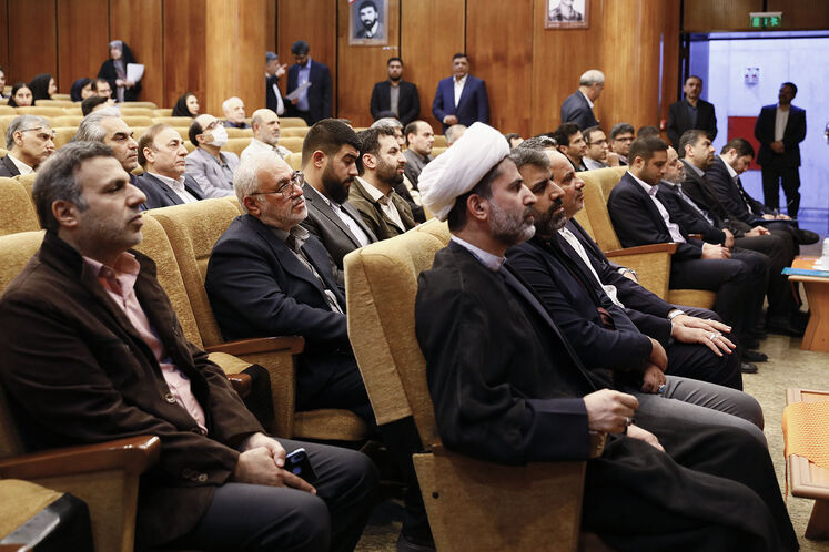 آیین امضای تفاهمنامه اجرای پویش اهدای بستههای آموزشی به دانشآموزان محروم