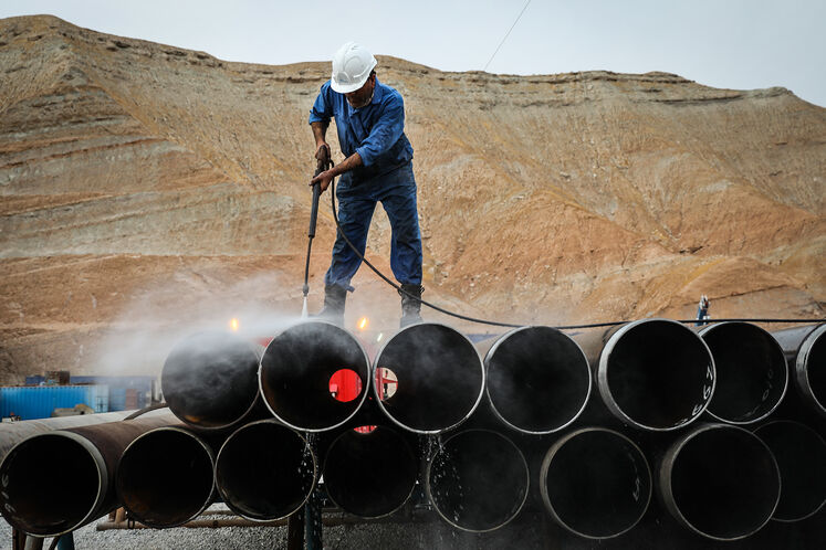 طرح توسعه میدان نفتی گلخاری بندر گناوه - بوشهر