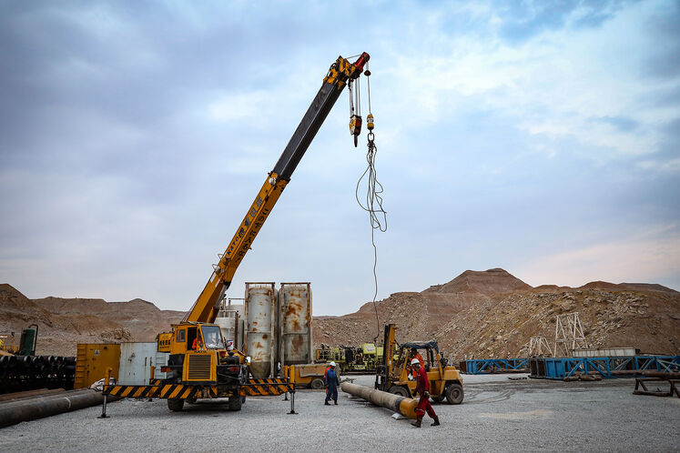 طرح توسعه میدان نفتی گلخاری بندر گناوه - بوشهر