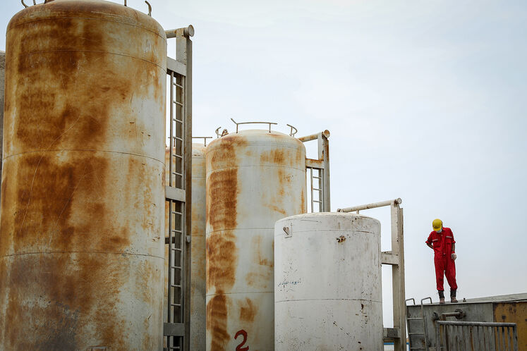 طرح توسعه میدان نفتی گلخاری بندر گناوه - بوشهر