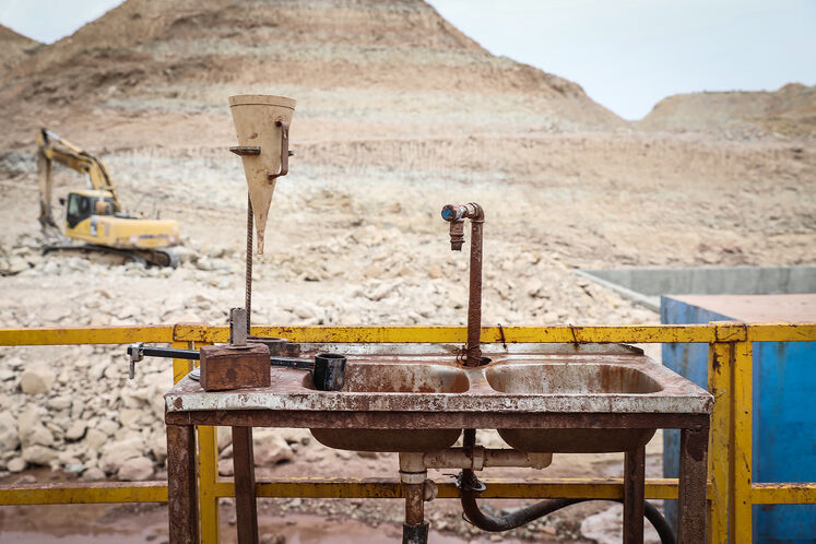 طرح توسعه میدان نفتی گلخاری بندر گناوه - بوشهر