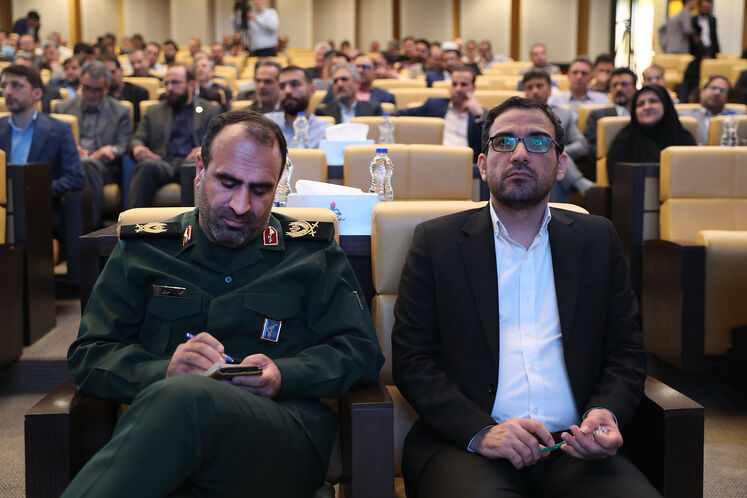 سجاد خلیلی، معاون وزیر در نظارت بر منابع هیدروكربوری و  مجید سوری، مسئول سازمان اردویی، راهیان نور و گردشگری بسیج کشور