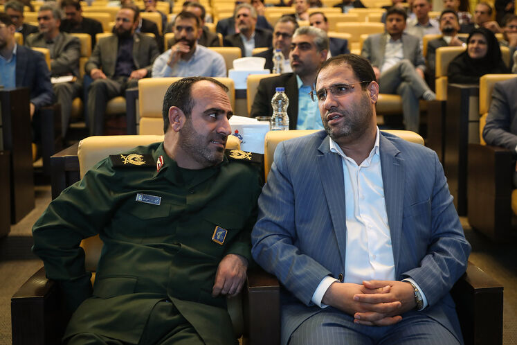 رضامراد صحرایی، وزیر آموزش و پرورش و مجید سوری، مسئول سازمان اردویی، راهیان نور و گردشگری بسیج کشور