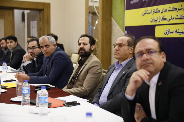 روز دوم نشست هم‌اندیشی مدیران‌عامل شرکت‌های گاز استانی در مشهد مقدس