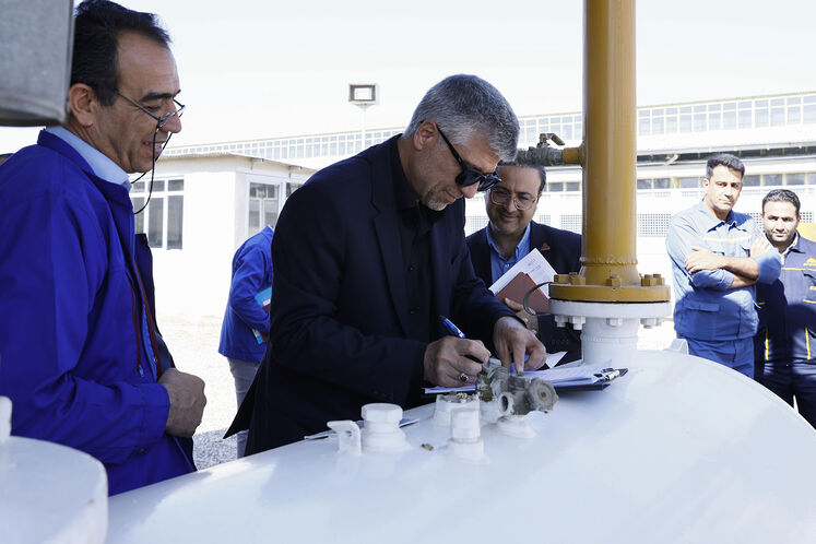 بازدید ابوالقاسم عسکری، مدیرعامل شرکت گاز استان اصفهان از واحد اسانجی صنعت این استان