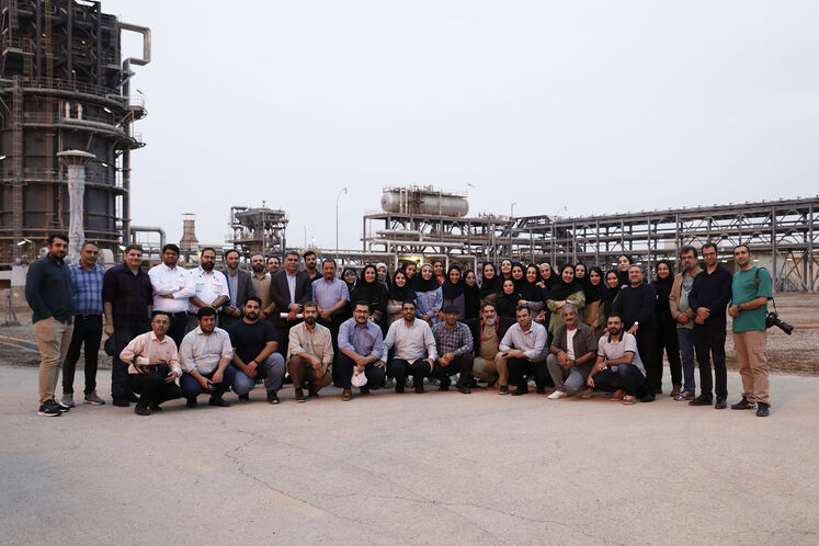 بازدید نمایندگان رسانه‌ها از میدان‌های نفتی سپهر و جفیر