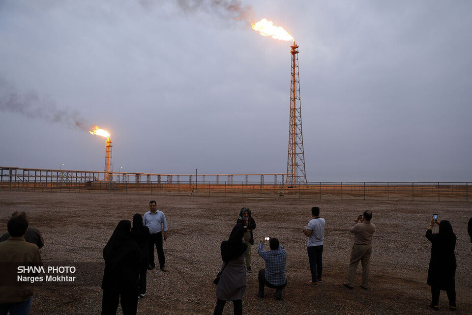 بازدیدی یکروزه از تمدن جدید نفتی ایران در غرب کارون بازدیدی یکروزه از تمدن جدید نفتی ایران در غرب کارون