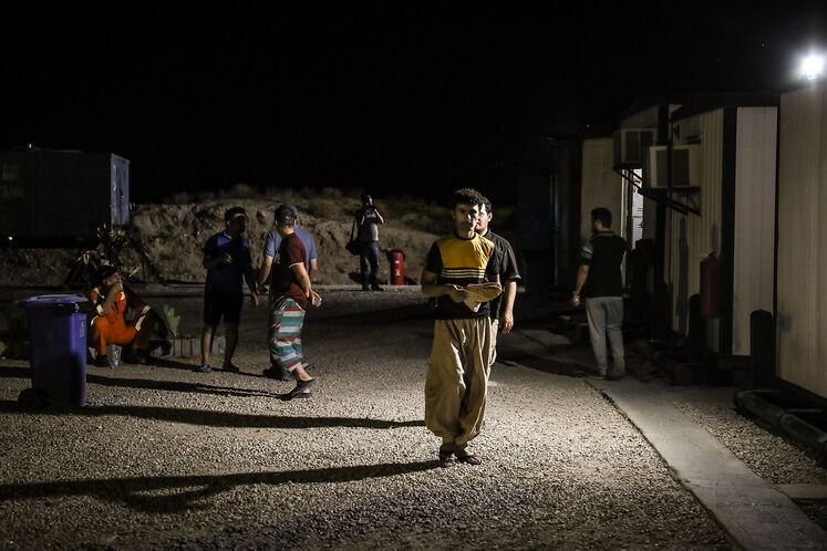 رنگ زندگی در کمپ نفتی