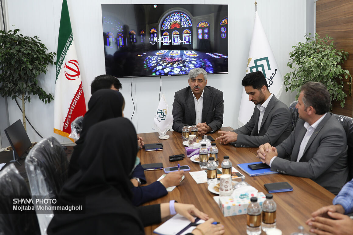 ساخت بزرگترین نیروگاه خورشیدی کشور در هلدینگ پتروپالایشی اصفهان/ پردیس نفت و انرژی «نصف جهان» تشکیل میشود