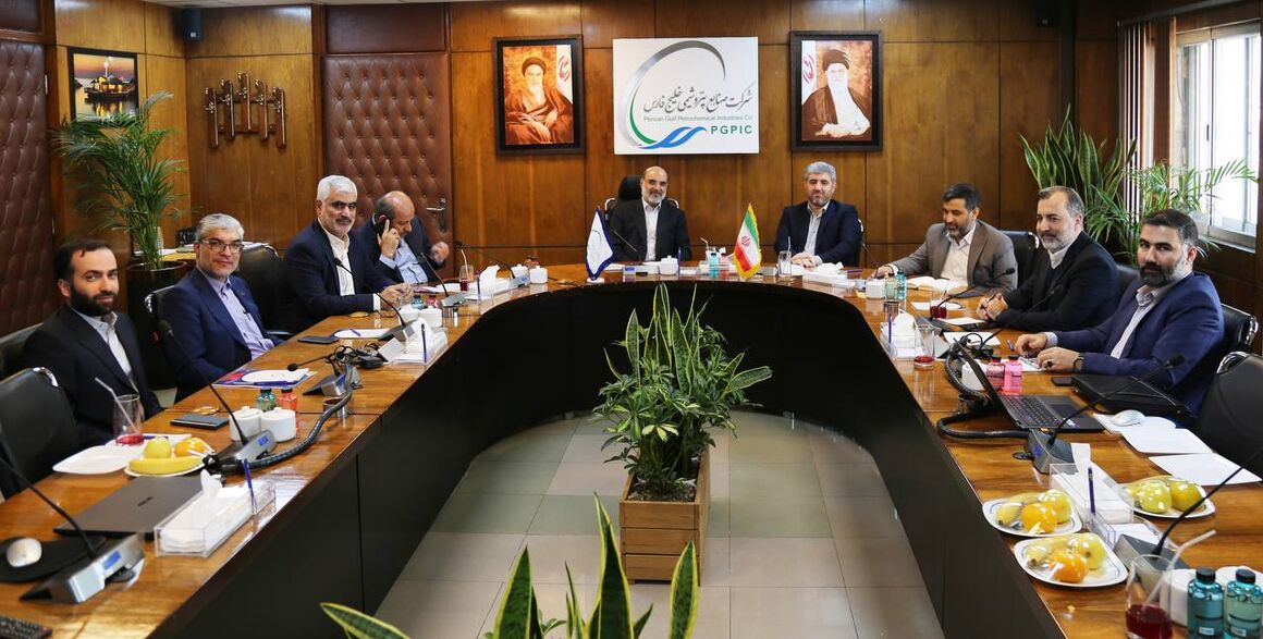 هلدینگ خلیج فارس و تاپیکو بهطور مشترک به بالادستی نفت ورود میکنند هلدینگ خلیج فارس و تاپیکو بهطور مشترک به بالادستی نفت ورود میکنند