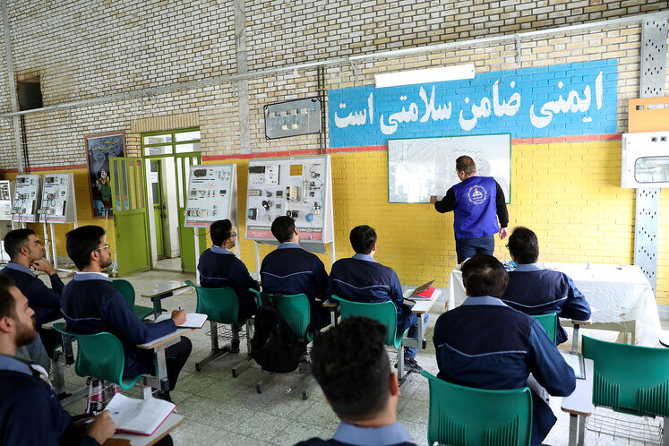 طرح آموزش و توانمندسازی نیروهای بومی و ایجاد توسعه پایدار در استان کرمانشاه