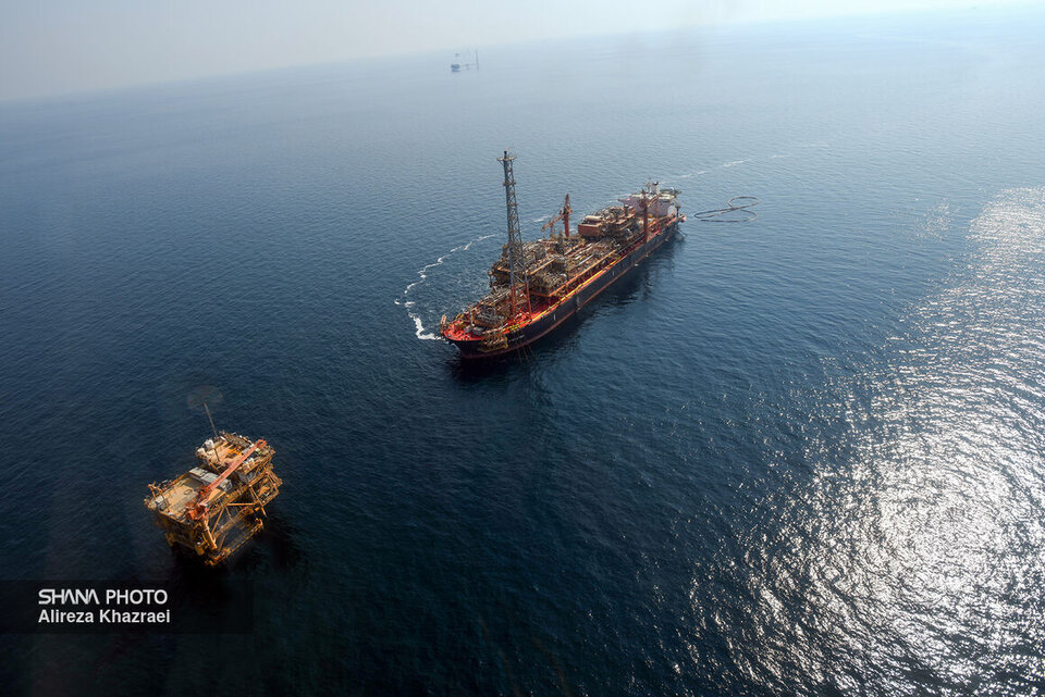 رشد ارزش افزوده بخش نفت ۴ برابر شد رشد ارزش افزوده بخش نفت ۴ برابر شد