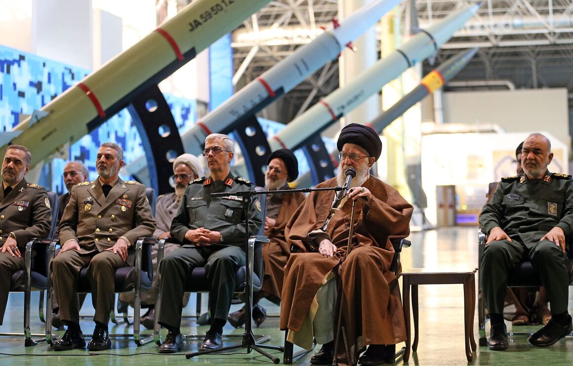 Leader calls on Islamic governments to cut off Israel from energy, goods Leader calls on Islamic governments to cut off Israel from energy, goods