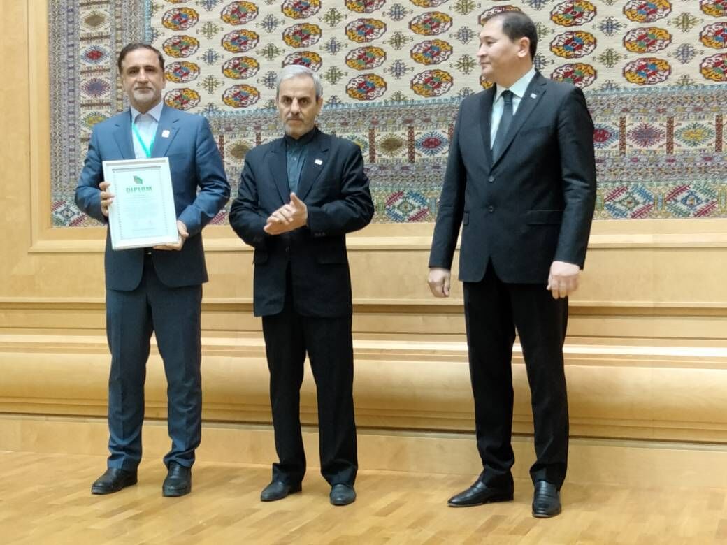 بازدید سفیر ایران در ترکمنستان از پاویون وزارت نفت در نمایشگاه «ایران پروژه»