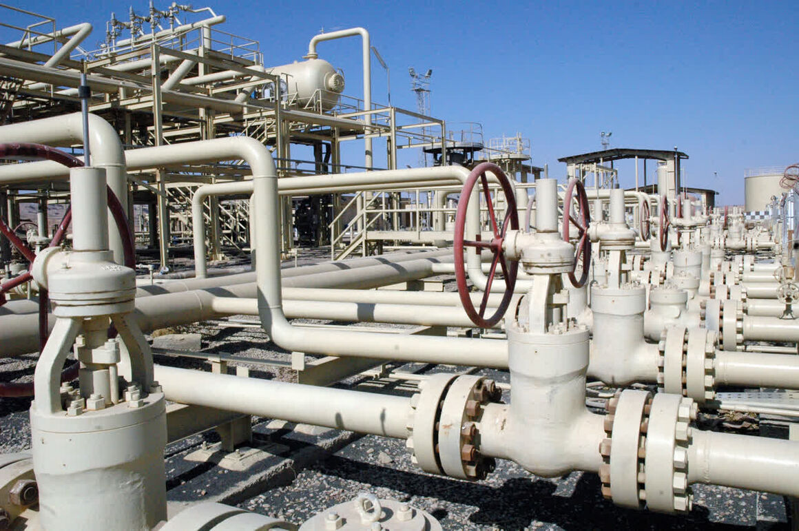 فاز دوم توسعه میدان دانان به بهرهبرداری رسید فاز دوم توسعه میدان دانان به بهرهبرداری رسید