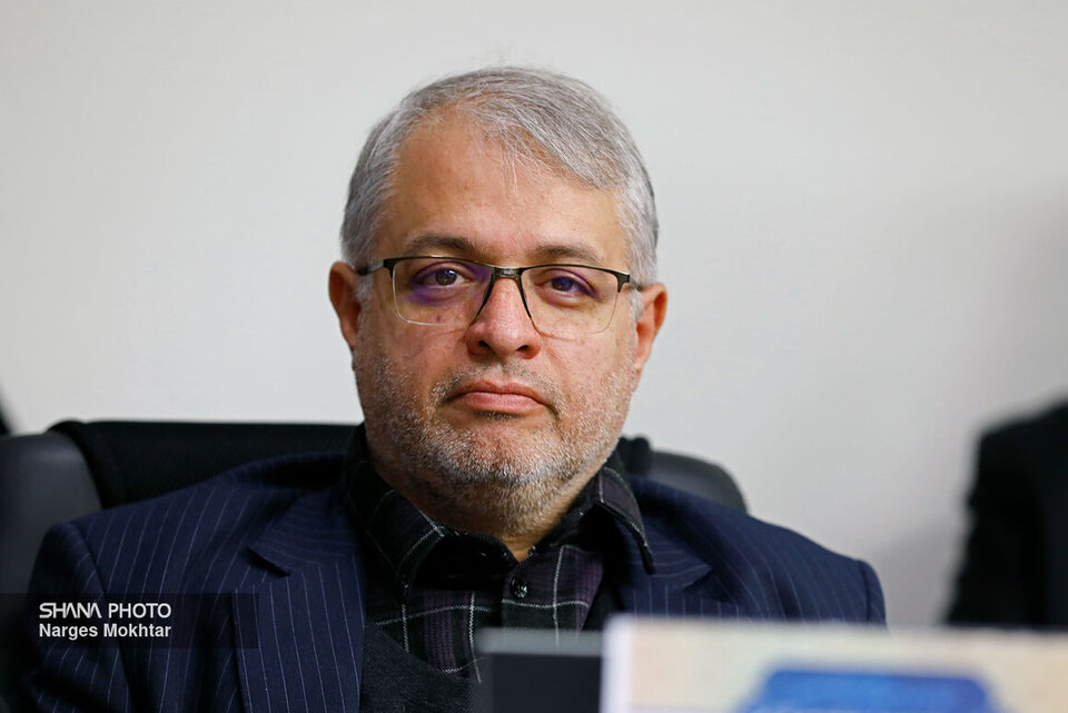 در مناطقی با دمای منفی ۱۰ درجه استخر روباز ساختند/ گازرسانی بیشتر به صنایع باید با افزایش ارزش افزوده همراه باشد در مناطقی با دمای منفی ۱۰ درجه استخر روباز ساختند/ گازرسانی بیشتر به صنایع باید با افزایش ارزش افزوده همراه باشد