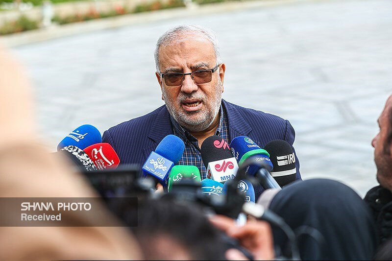 تولید روزانه ۴ میلیون بشکه نفت تا پایان ۱۴۰۳ محقق میشود تولید روزانه ۴ میلیون بشکه نفت تا پایان ۱۴۰۳ محقق میشود