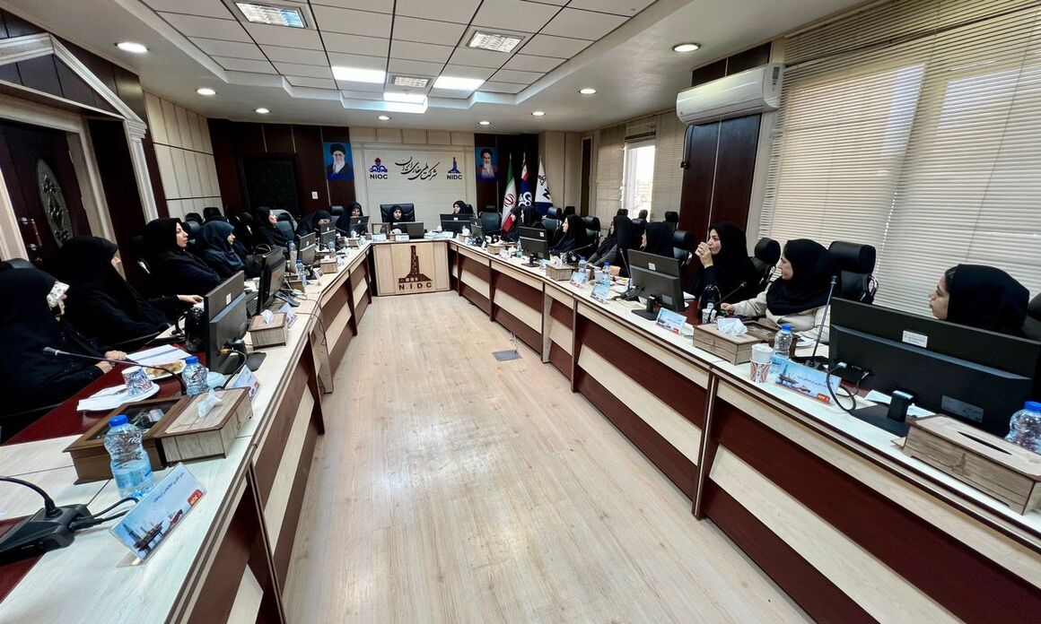 مطالبات بانوان صنعت نفت بهطور مستمر پیگیری میشود مطالبات بانوان صنعت نفت بهطور مستمر پیگیری میشود