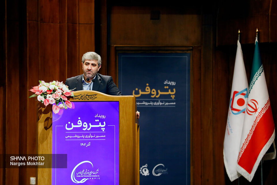 اساسیترین راهکار دور زدن تحریمها استفاده از توان دانشبنیانهاست اساسیترین راهکار دور زدن تحریمها استفاده از توان دانشبنیانهاست