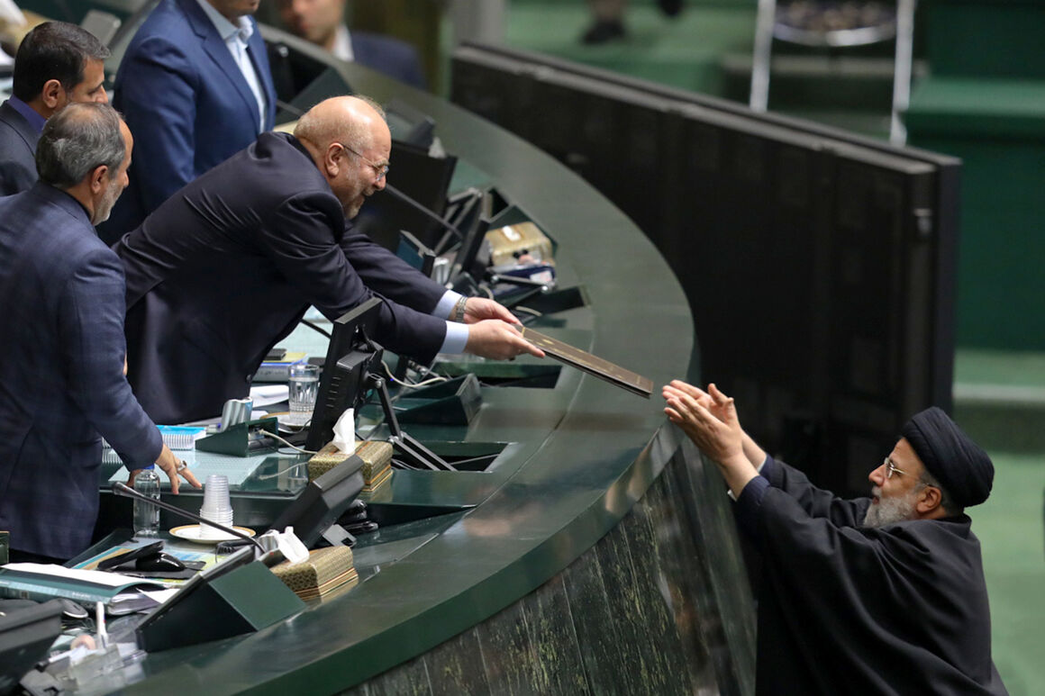 بودجه ۱۴۰۳ بر رشد اقتصادی ۸ درصدی هدفگذاری شده است بودجه ۱۴۰۳ بر رشد اقتصادی ۸ درصدی هدفگذاری شده است