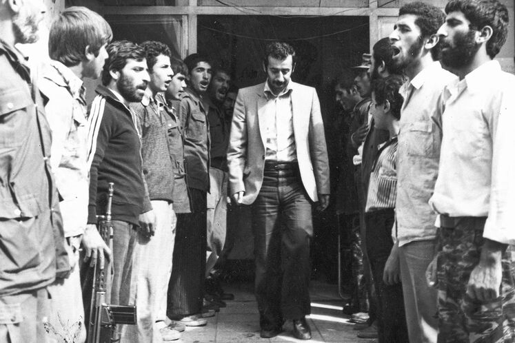 شهید تندگویان که فارغ التحصیل دوره کارشناسی دانشکده نفت آبادان بود، سال ۱۳۵۷ مدرک کارشناسی ارشد مدیریت را از مرکز مطالعات مدیریت ایران دریافت کرد.