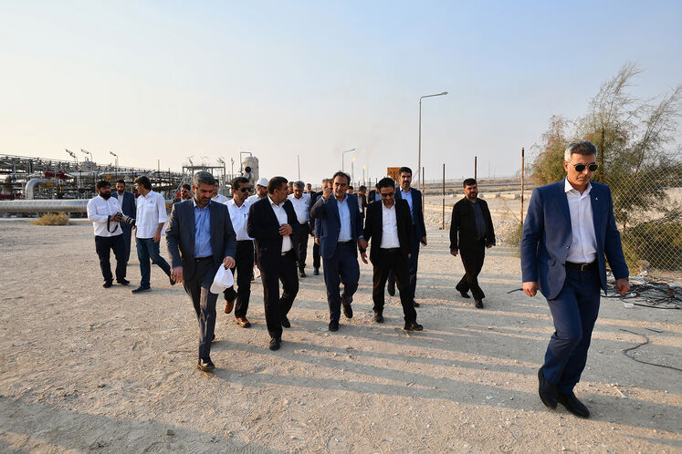 بازدید محمد دهقان، معاون حقوقی رئیسجمهوری از پالایشگاه طرح توسعه فاز ۱۴ پارس جنوبی
