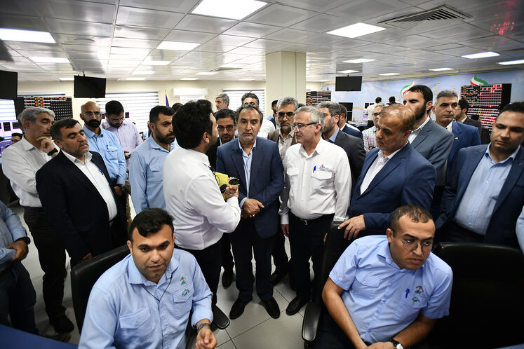 بازدید محمد دهقان، معاون حقوقی رئیسجمهوری از پالایشگاه طرح توسعه فاز ۱۴ پارس جنوبی