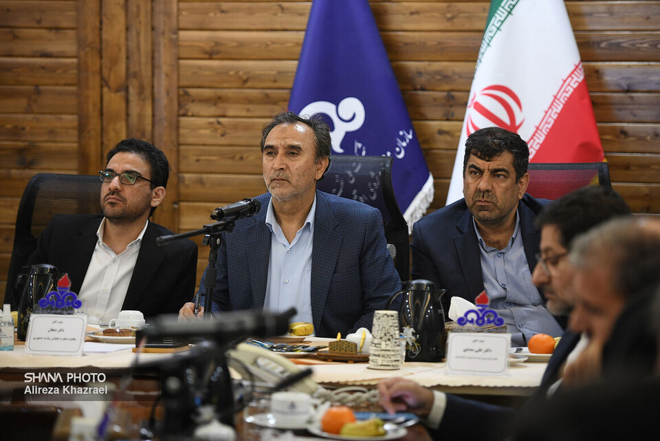 قدردانی معاون حقوقی رئیسجمهوری از وزارت نفت برای توسعه فاز ۱۱ پارس جنوبی قدردانی معاون حقوقی رئیسجمهوری از وزارت نفت برای توسعه فاز ۱۱ پارس جنوبی