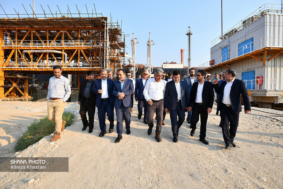 Iran’s VP sees PSEEZ refineries as symbol of sanctions failure