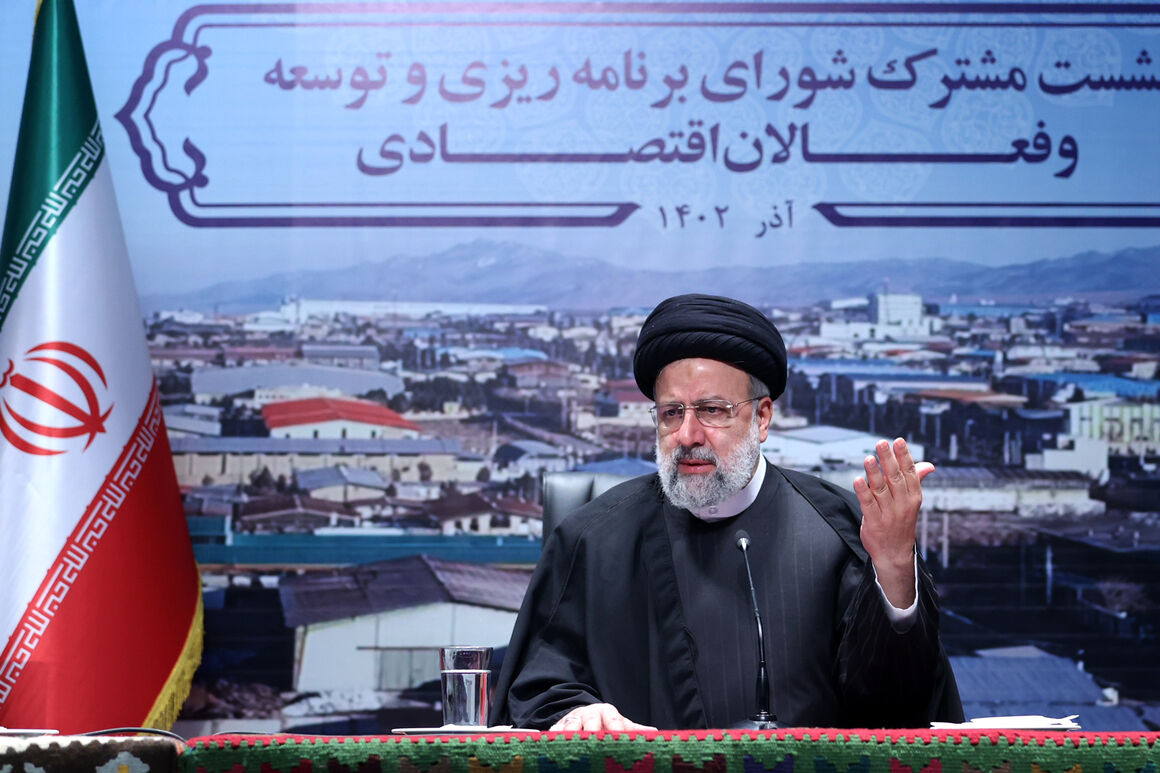 تحسین روسها از عملیات مهندسی ایران در فاز ۱۱ پارس جنوبی/ اگر غیر از فاز ۱۱ هیچ کاری در صنعت نفت انجام نمیشد باز هم ستودنی بود تحسین روسها از عملیات مهندسی ایران در فاز ۱۱ پارس جنوبی/ اگر غیر از فاز ۱۱ هیچ کاری در صنعت نفت انجام نمیشد باز هم ستودنی بود