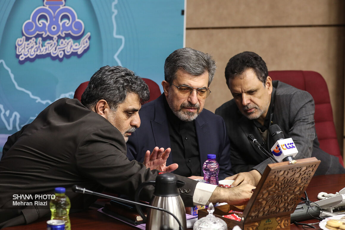 نشست هم‌اندیشی جهاد تبیین در شرکت ملی پالایش و پخش فرآورده‌های نفتی