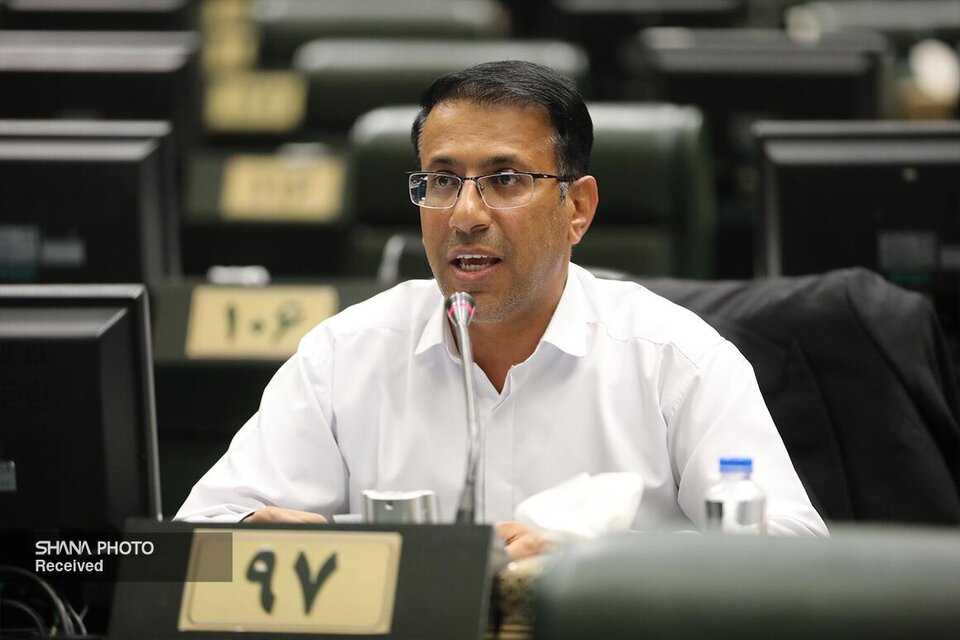 دشمنان حتی حاضر به دیدن تأمین انرژی پایدار برای مردم این سرزمین نیستند دشمنان حتی حاضر به دیدن تأمین انرژی پایدار برای مردم این سرزمین نیستند