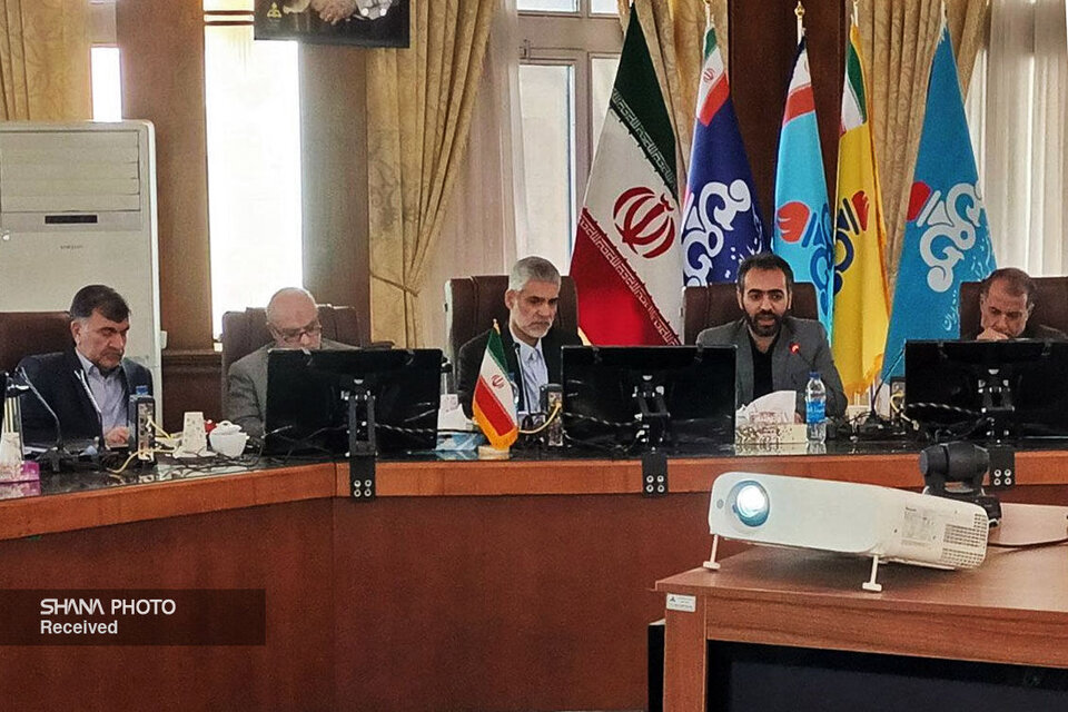 نقش بازنشستگان در راهبردهای مدیریتی صنعت نفت برجستهتر میشود نقش بازنشستگان در راهبردهای مدیریتی صنعت نفت برجستهتر میشود