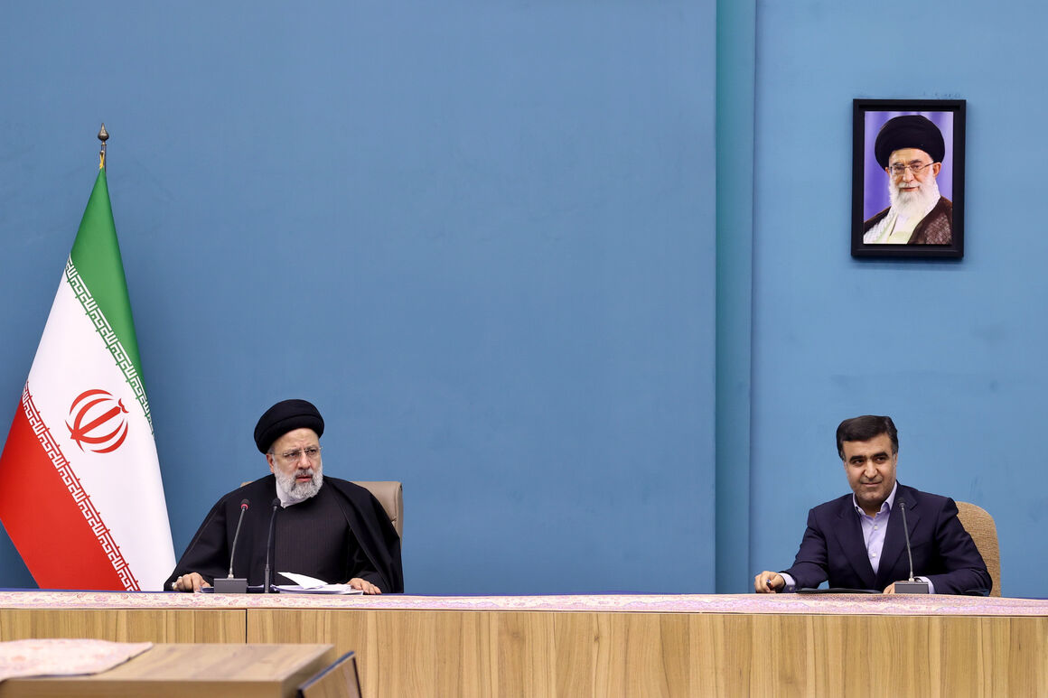 دستگاههای اجرایی و نهادهای مختلف در قبال رفع معضل آلودگی هوا وظیفه دارند دستگاههای اجرایی و نهادهای مختلف در قبال رفع معضل آلودگی هوا وظیفه دارند