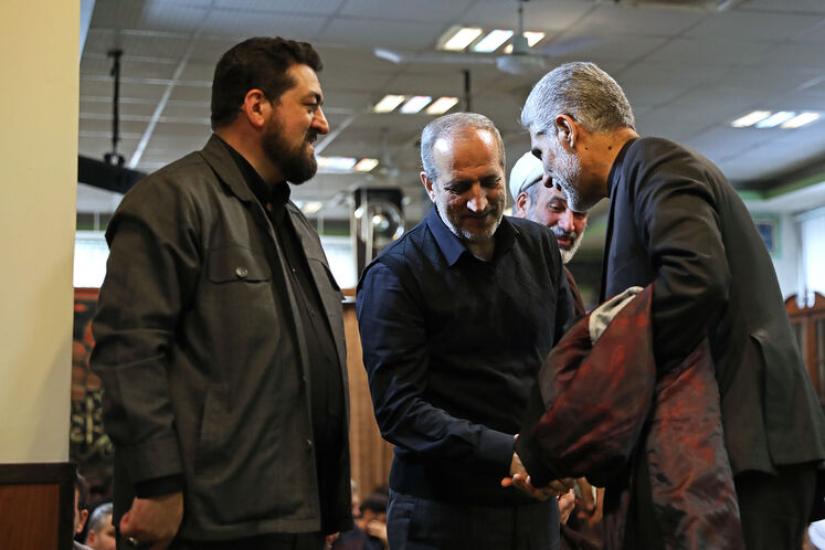  مجید چگنی، مدیرعامل شرکت ملی گاز ایران و عبدالحسین بیات، رئیس صندوق‌های بازنشستگی صنعت نفت