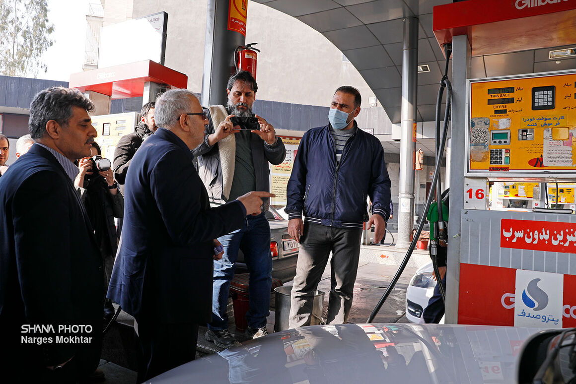 بازدید وزیر نفت از جایگاه‌های عرضه سوخت سطح شهر تهران