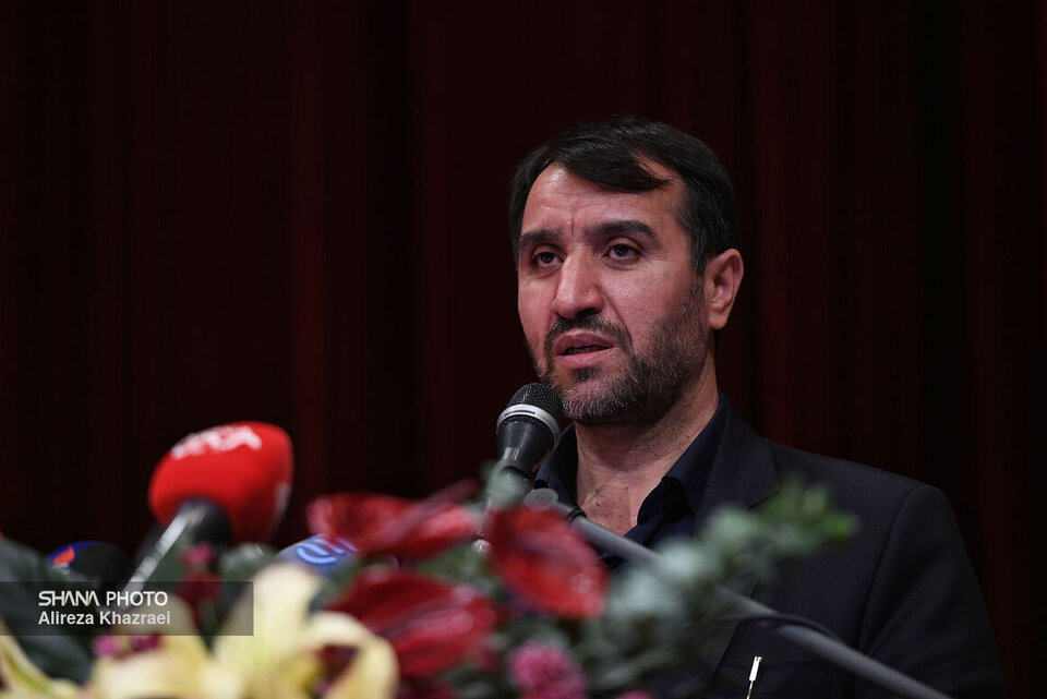 معرفی ۲۰ طرح راهبردی پاییندست پتروشیمی به هلدینگهای بزرگ کشور معرفی ۲۰ طرح راهبردی پاییندست پتروشیمی به هلدینگهای بزرگ کشور