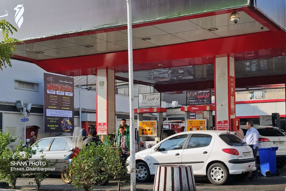 توزیع ۱۰۸ میلیون لیتر بنزین در نخستین روز سال ۱۴۰۳/ افزایش ۹ درصدی مصرف توزیع ۱۰۸ میلیون لیتر بنزین در نخستین روز سال ۱۴۰۳/ افزایش ۹ درصدی مصرف