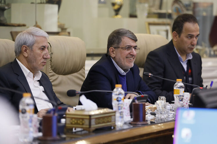 دیدار جواد اوجی، وزیر نفت با پرویز فتاح، رئیس ستاد اجرایی فرمان امام (ره)